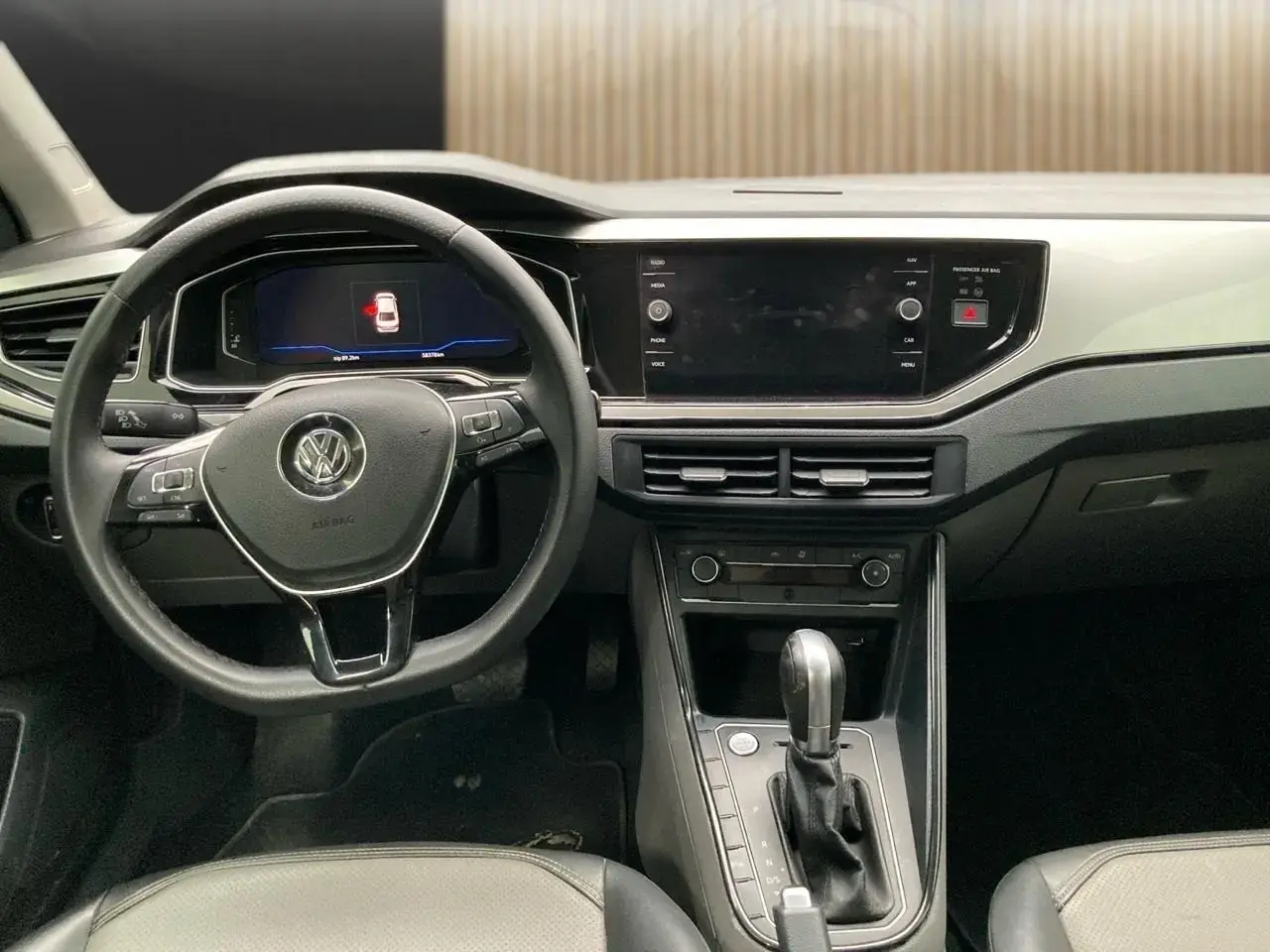 galeria VIRTUS Highline 200 TSI 1.0 Flex 12V Aut