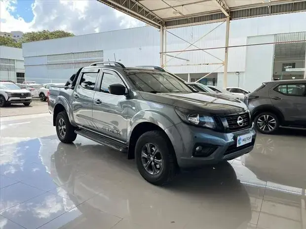Nissan FRONTIER 2.3 16V TURBO DIESEL ATTACK CD 4X4 AUTOMÁTICO