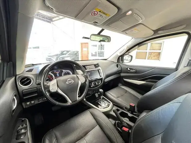 Nissan FRONTIER 2.3 16V TURBO DIESEL ATTACK CD 4X4 AUTOMÁTICO