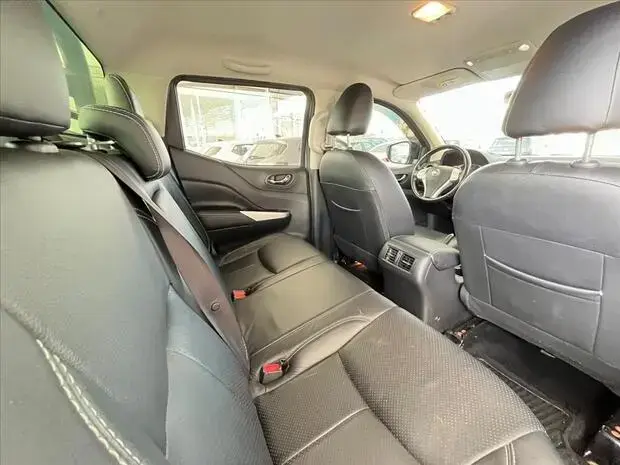 Nissan FRONTIER 2.3 16V TURBO DIESEL ATTACK CD 4X4 AUTOMÁTICO
