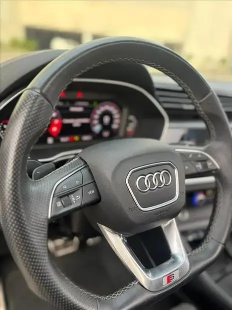Audi Q3 2.0 40 TFSI GASOLINA PERFORMANCE BLACK QUATTRO TIPTRONIC
