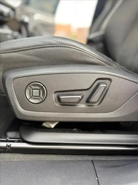Audi Q3 2.0 40 TFSI GASOLINA PERFORMANCE BLACK QUATTRO TIPTRONIC
