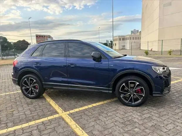 Audi Q3 2.0 40 TFSI GASOLINA PERFORMANCE BLACK QUATTRO TIPTRONIC
