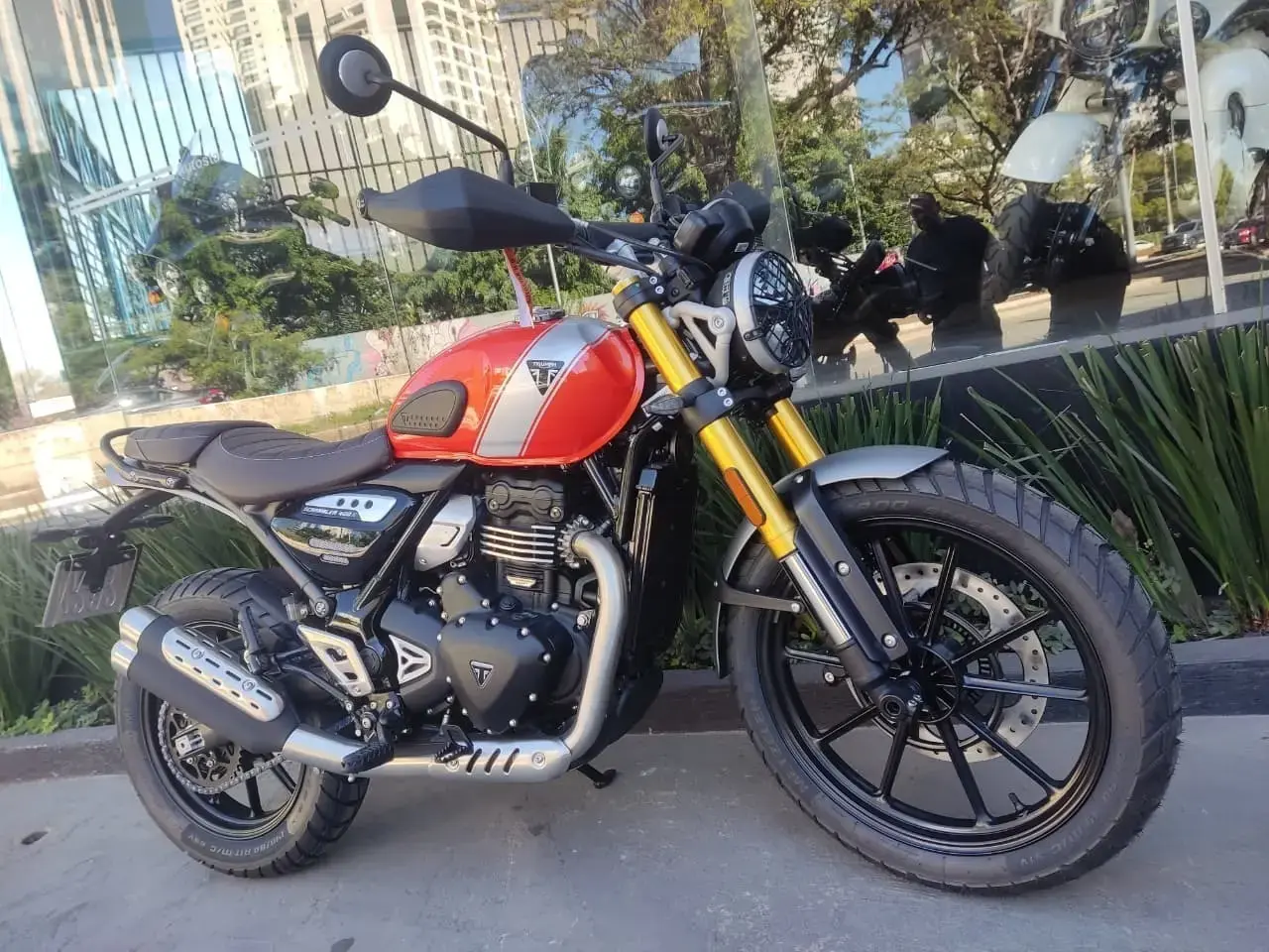 galeria Scrambler 400 X