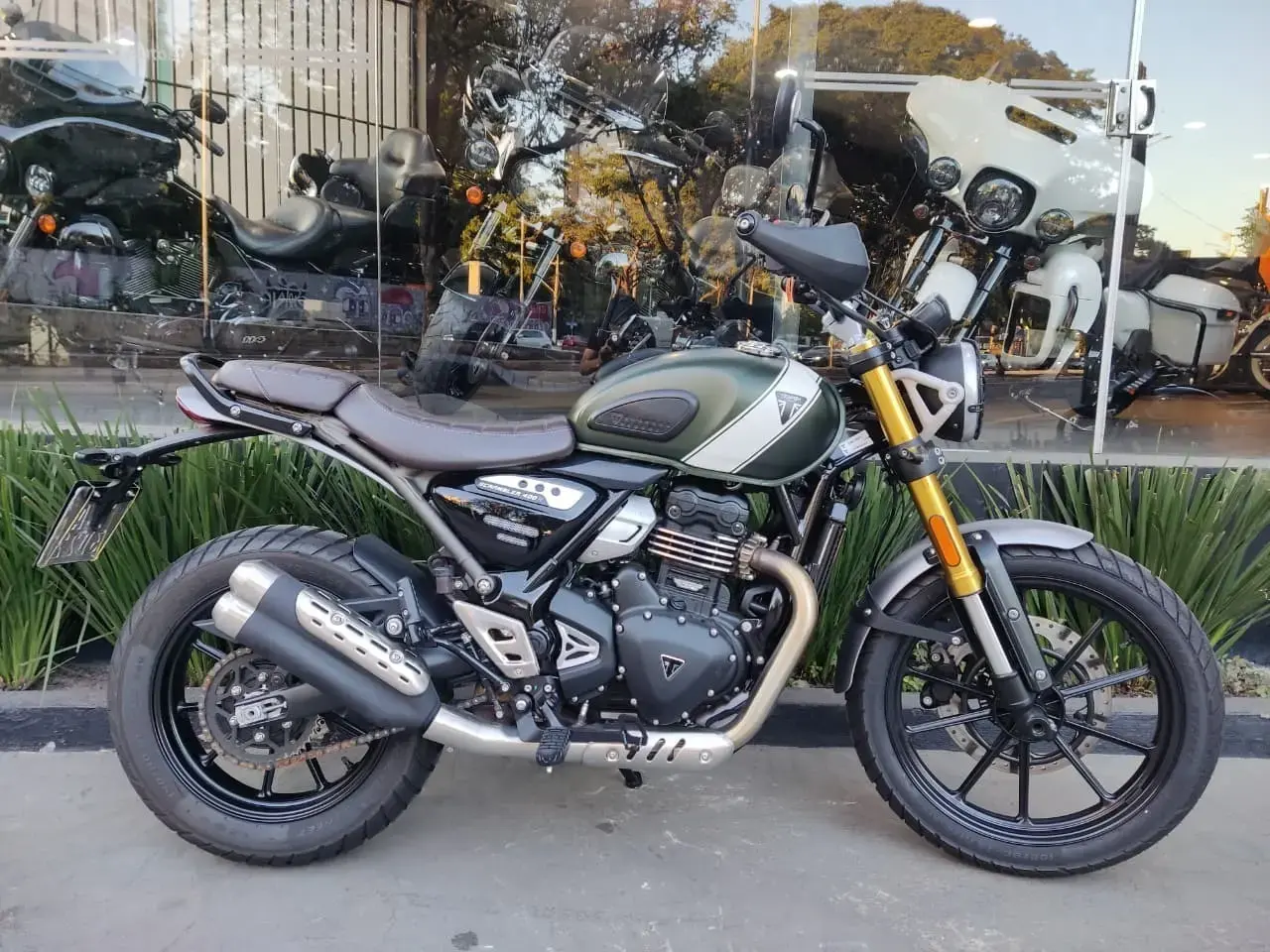 galeria Scrambler 400 X