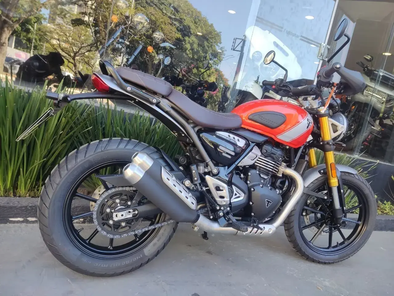galeria Scrambler 400 X