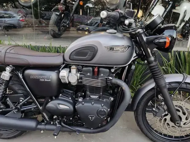 Triumph Bonneville T120 T120 Black