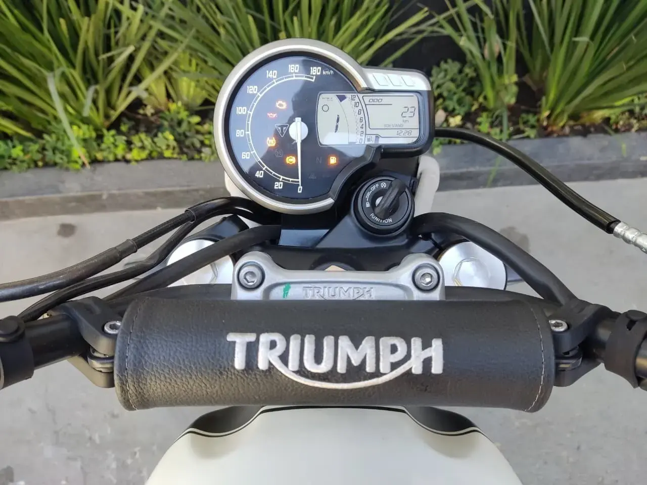 galeria Scrambler 400 X