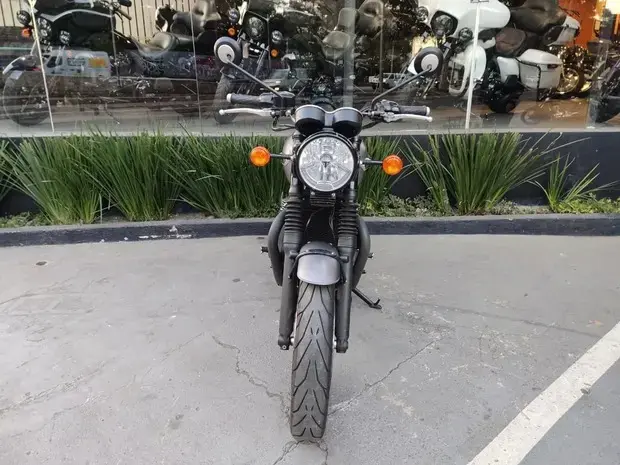 Triumph Bonneville T120 T120 Black
