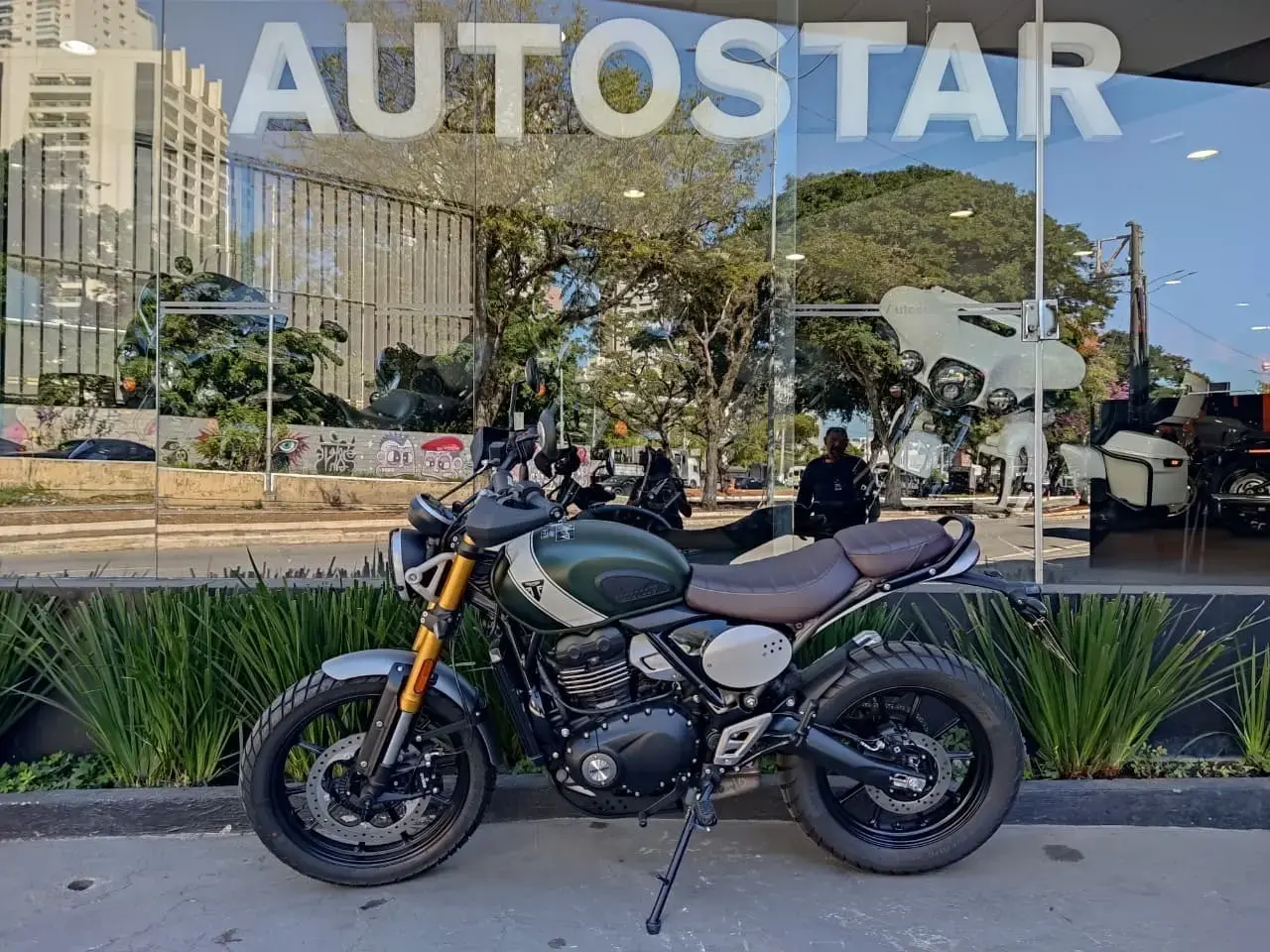 galeria Scrambler 400 X