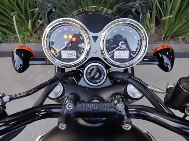 Triumph Bonneville T120 T120 Black