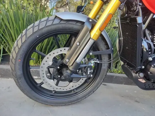 Triumph Scrambler 400 X ABS