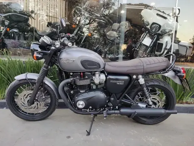 Triumph Bonneville T120 T120 Black