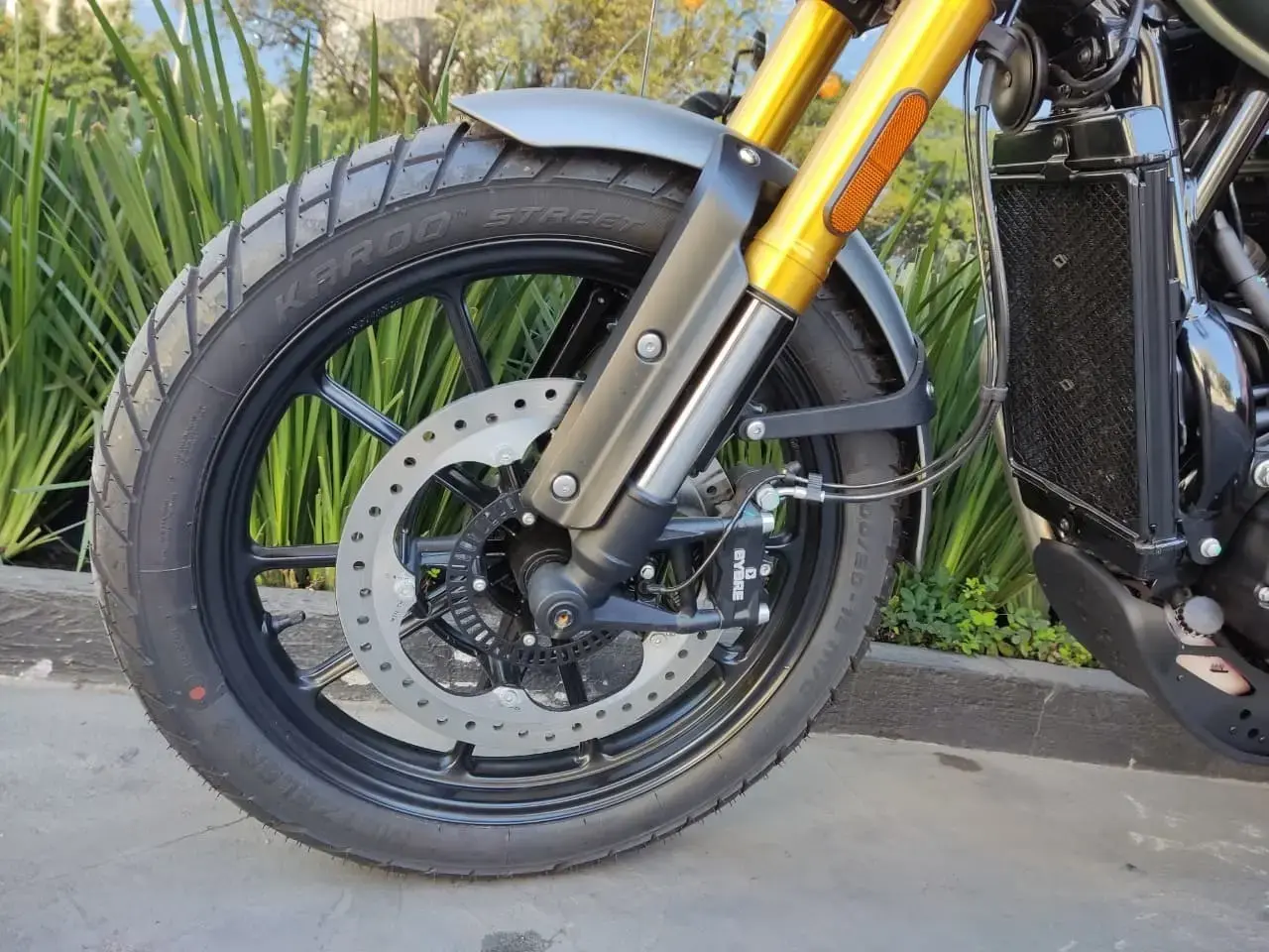 galeria Scrambler 400 X