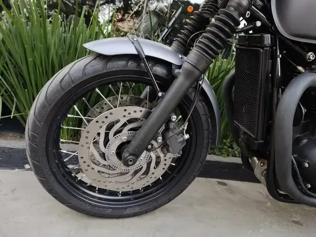 Triumph Bonneville T120 T120 Black