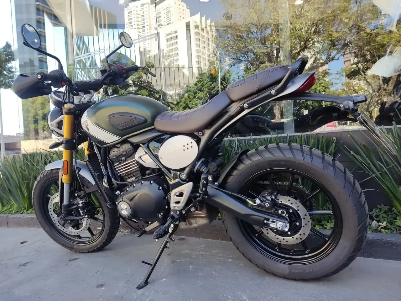 galeria Scrambler 400 X