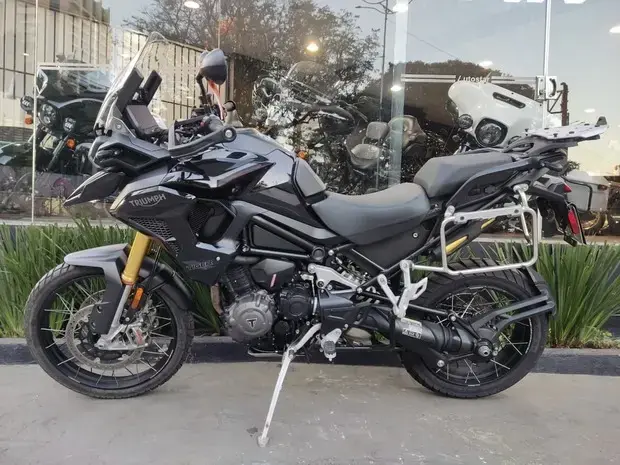 Triumph Tiger 1200 Rally Black Edition