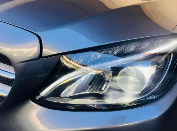 Mercedes Benz C 180 1.6 CGI Gasolina (Aut)