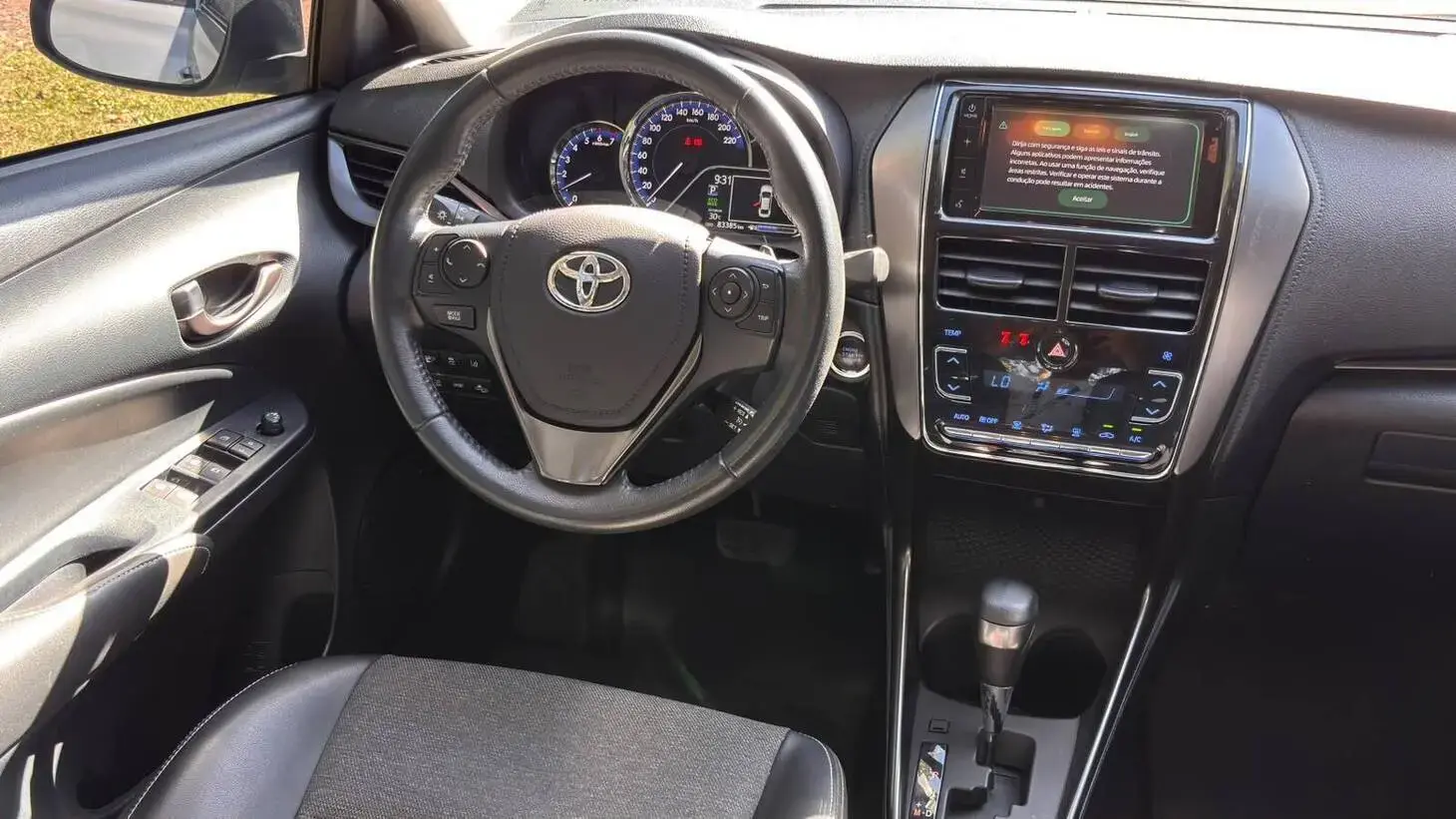 galeria TOYOTA YARIS SD XS 1.5 AUTOMATICO
