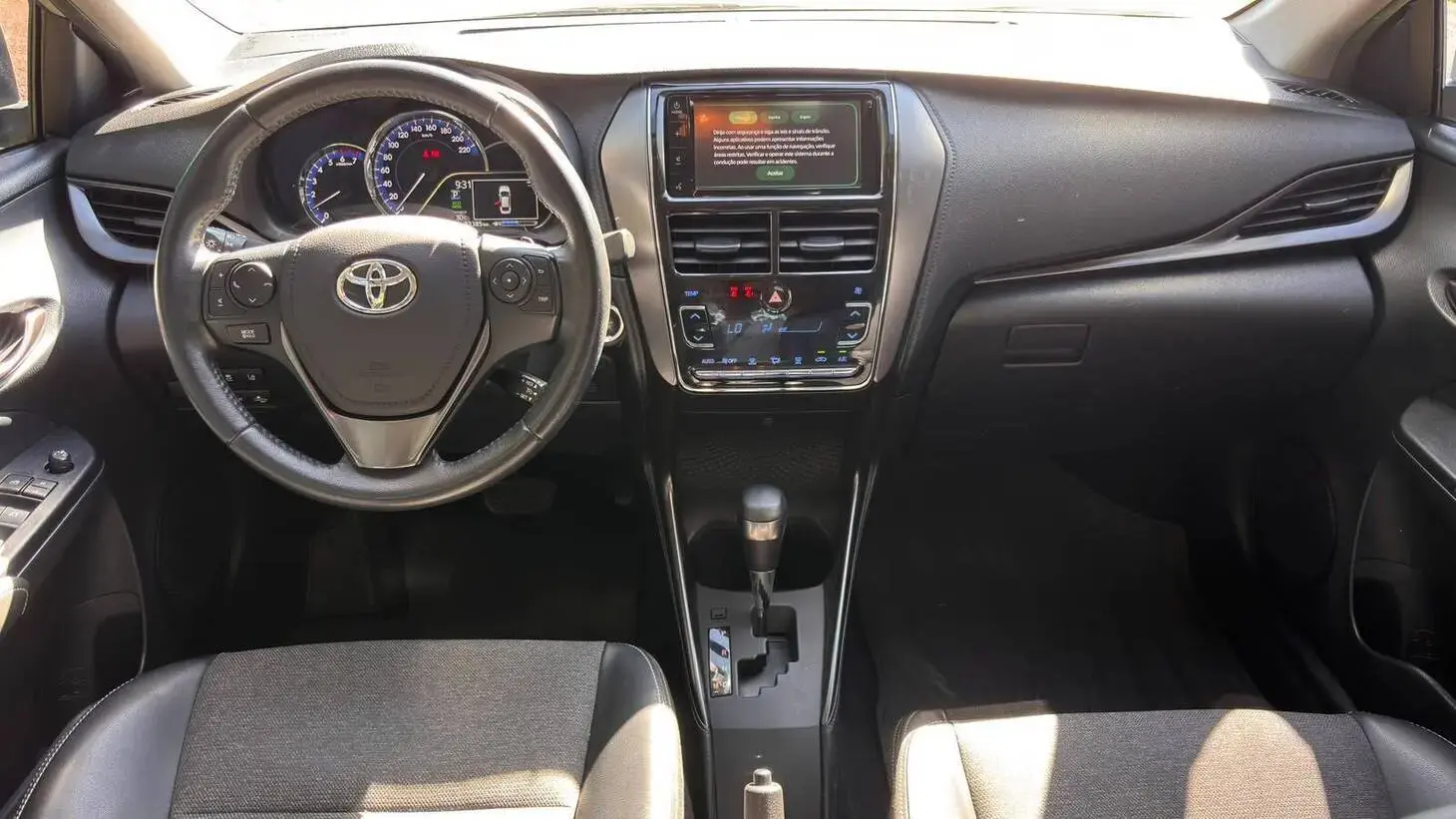 galeria TOYOTA YARIS SD XS 1.5 AUTOMATICO