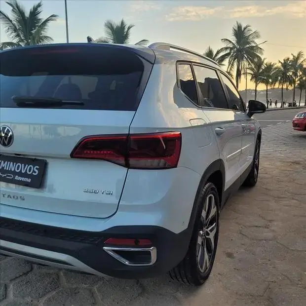 Volkswagen TAOS 1.4 250 TSI TOTAL FLEX HIGHLINE AUTOMÁTICO