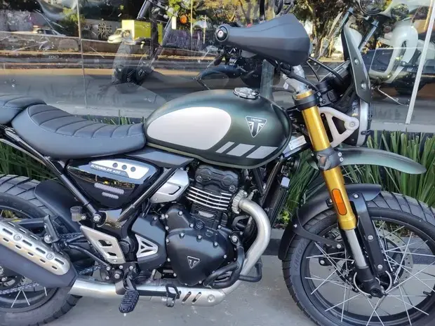 Triumph Scrambler 400 XC ABS