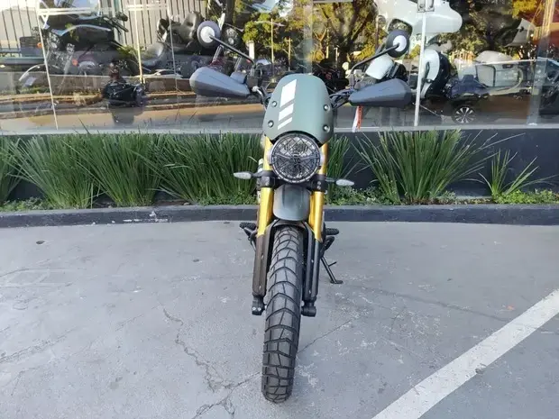 Triumph Scrambler 400 XC ABS