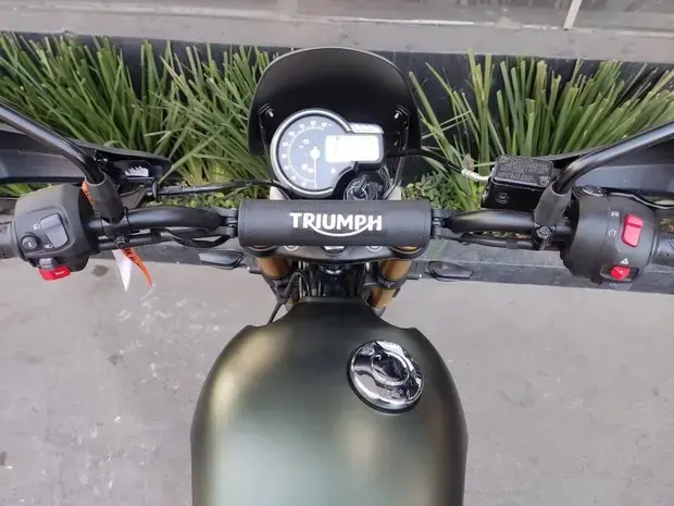 Triumph Scrambler 400 XC ABS