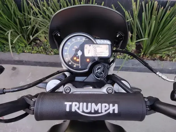 Triumph Scrambler 400 XC ABS