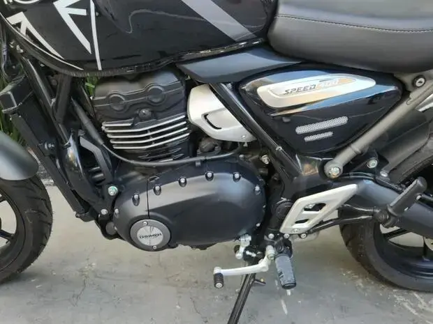 Triumph Speed 400 ABS