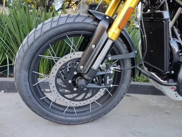 Triumph Scrambler 400 XC ABS