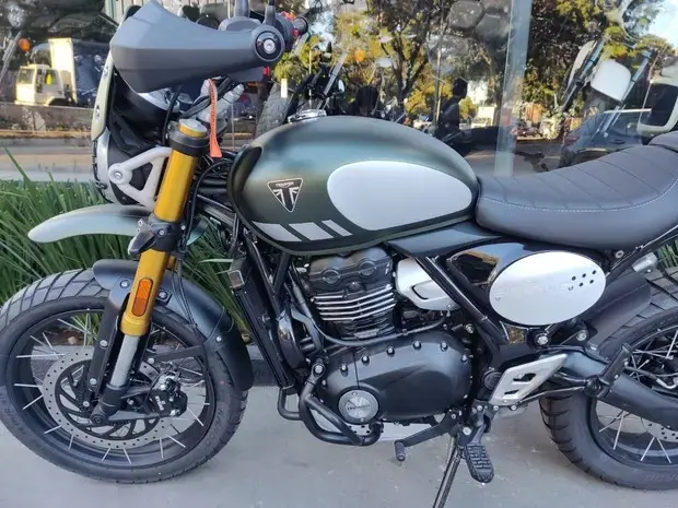 Triumph Scrambler 400 XC ABS