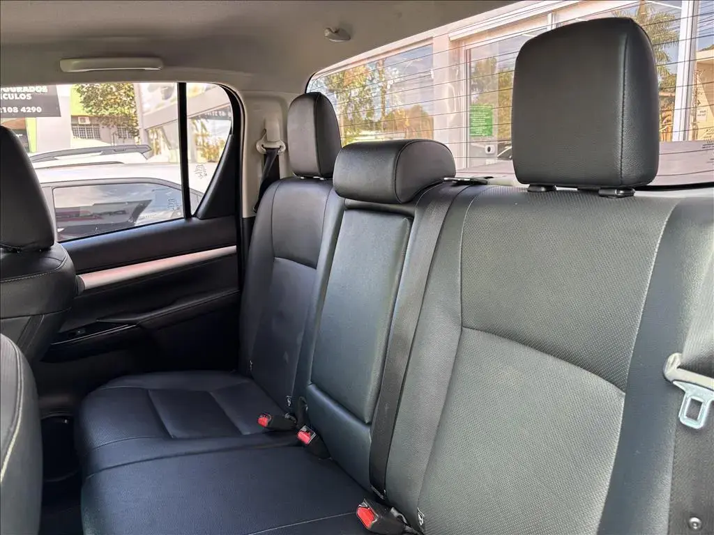 galeria HILUX
