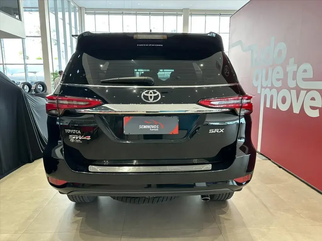 galeria HILUX SW4