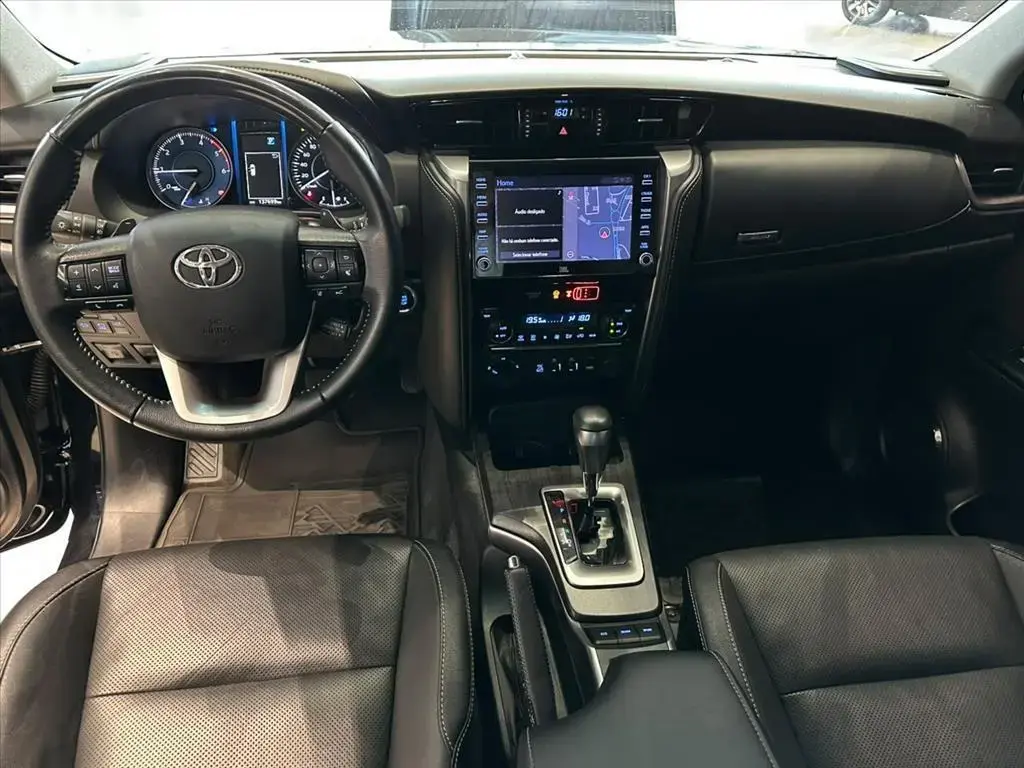 galeria HILUX SW4