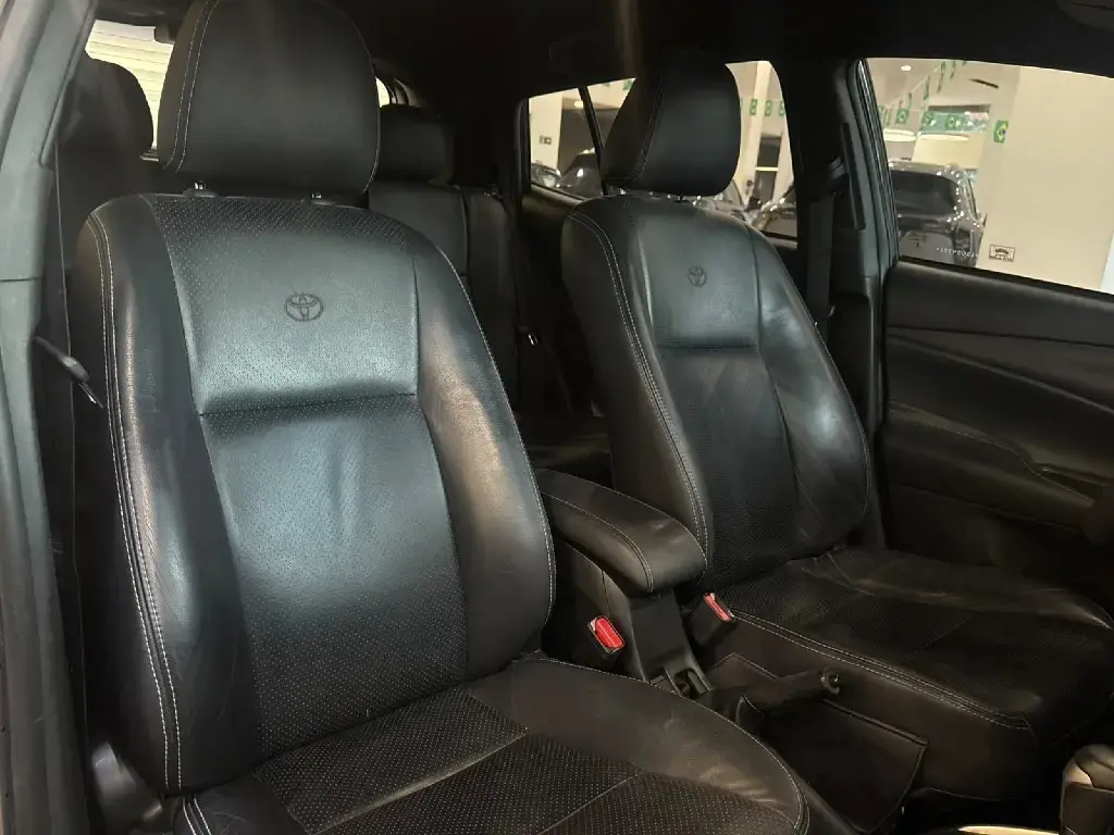 galeria YARIS