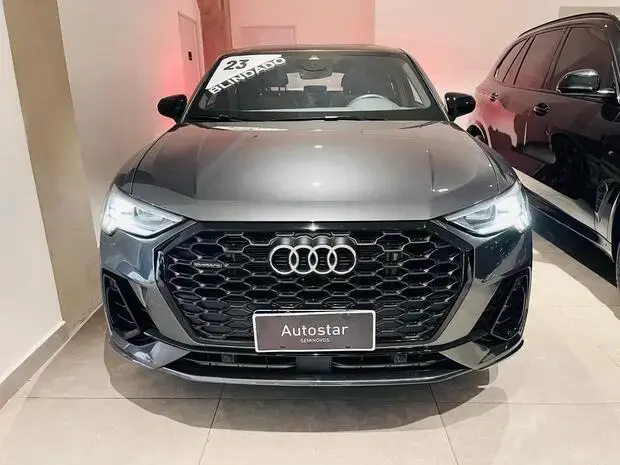 Audi Q3 Sportback Performance Black 2.0