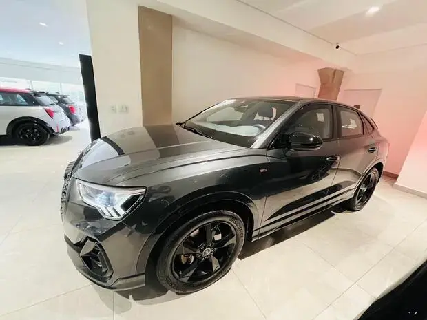 Audi Q3 Sportback Performance Black 2.0