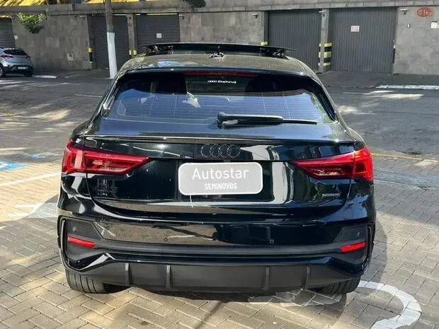 Audi Q3 Sportback Performance Black 2.0