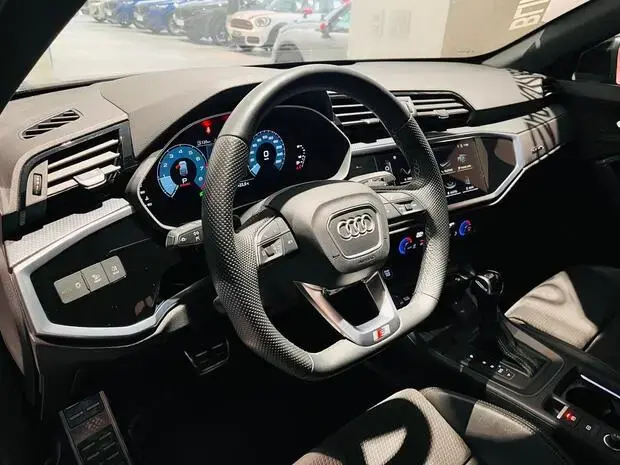 Audi Q3 Sportback Performance Black 2.0