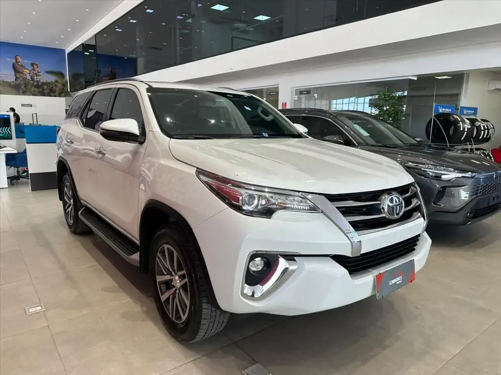 galeria HILUX SW4