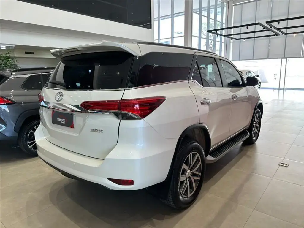 galeria HILUX SW4