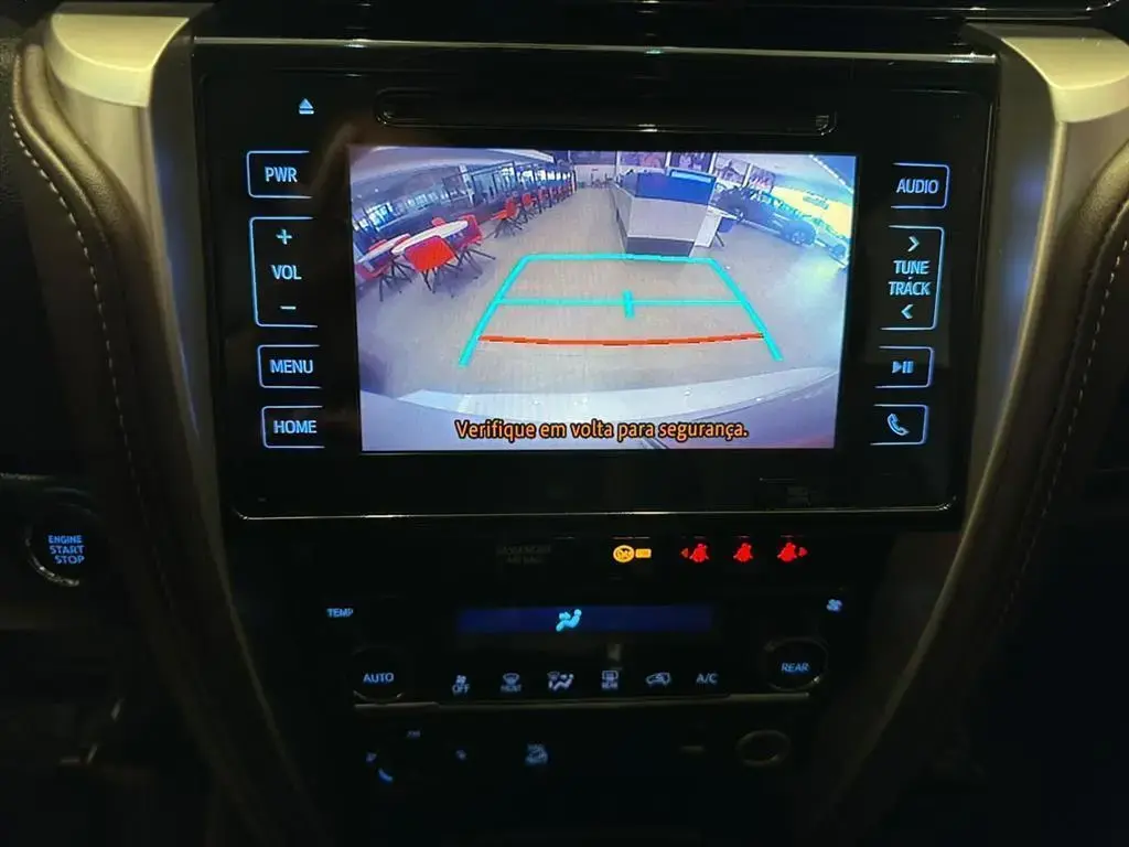 galeria HILUX SW4