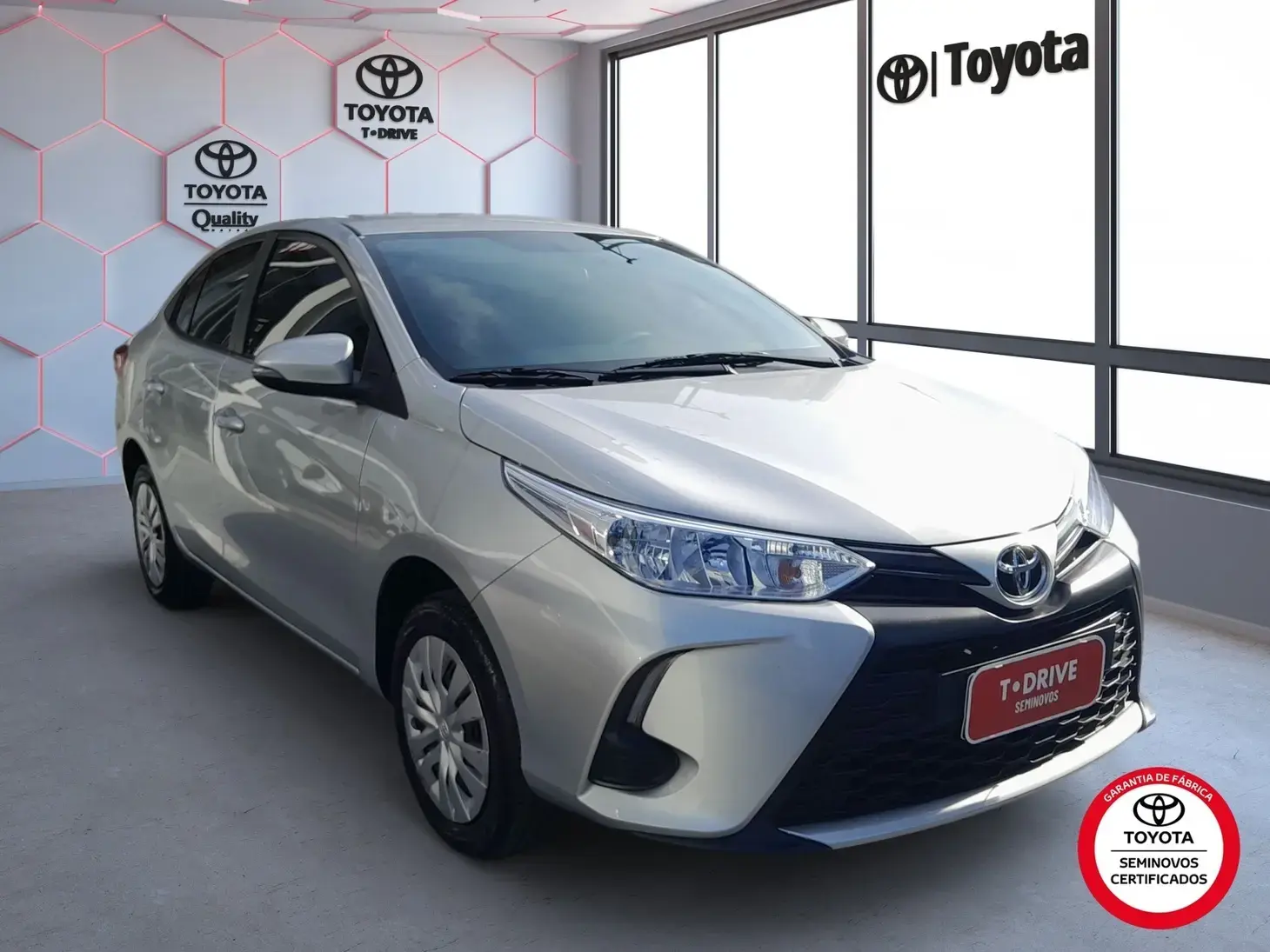 galeria Yaris Sedan