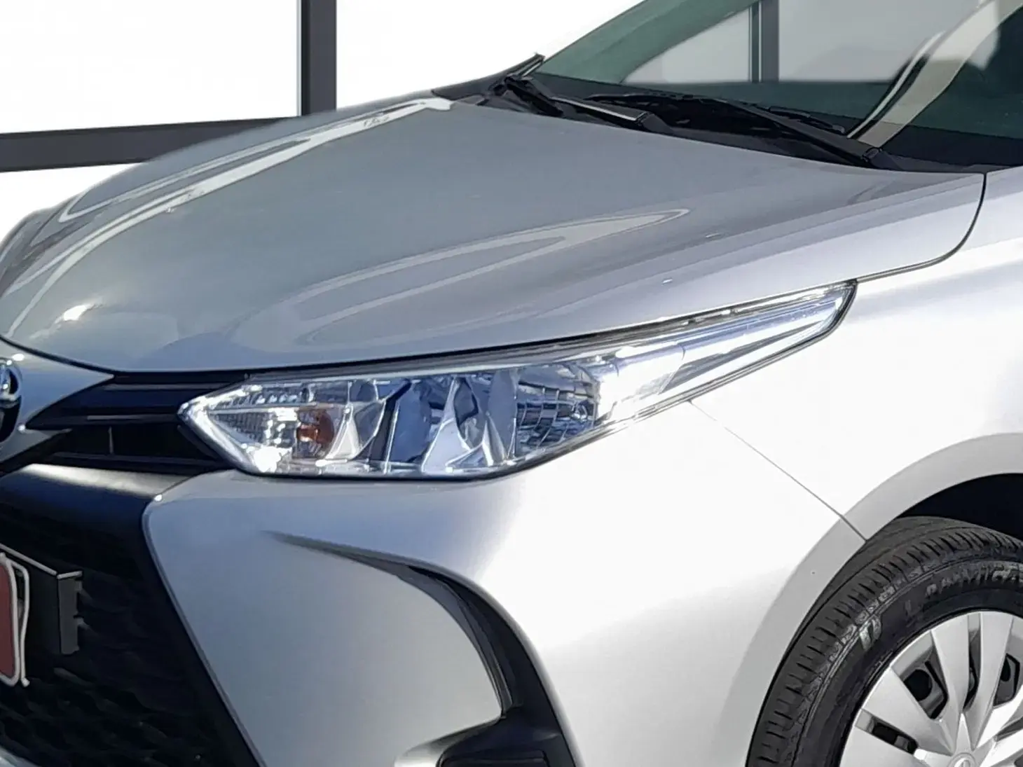 galeria Yaris Sedan