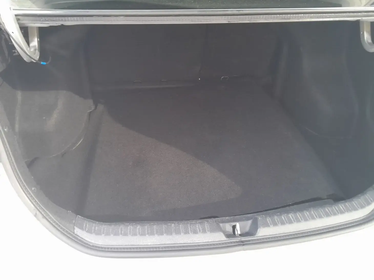 galeria Yaris Sedan