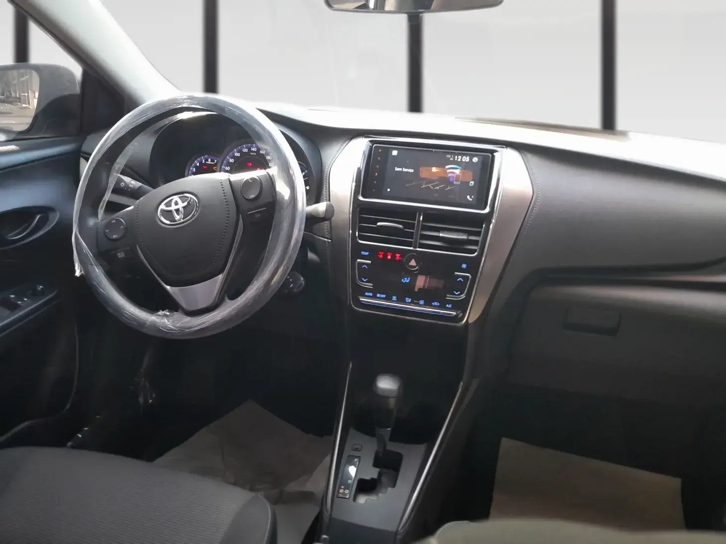 galeria Yaris Sedan
