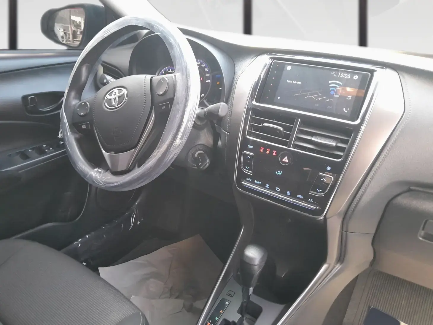galeria Yaris Sedan