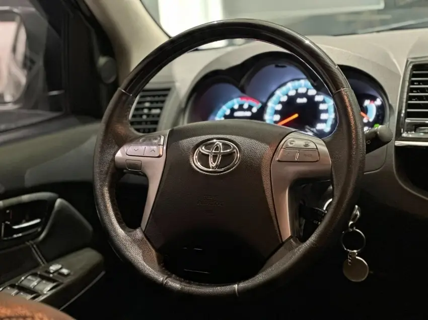 galeria HILUX SW4