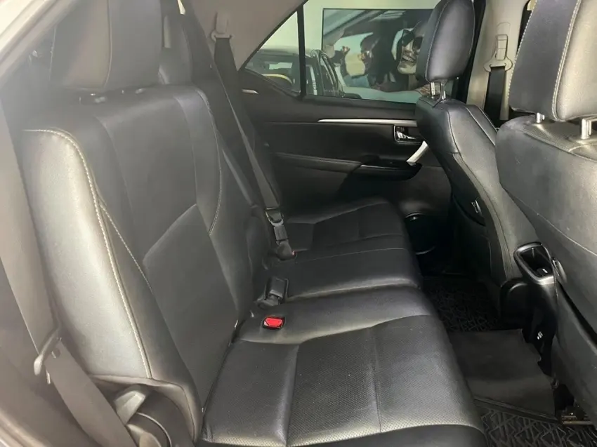 galeria HILUX SW4